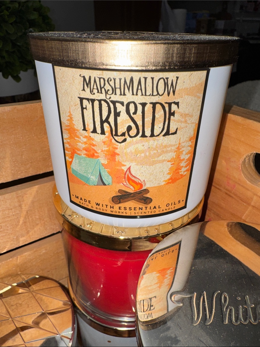 Bath & Body Works Marshmallow Fireside Candle - White, Gold, Red